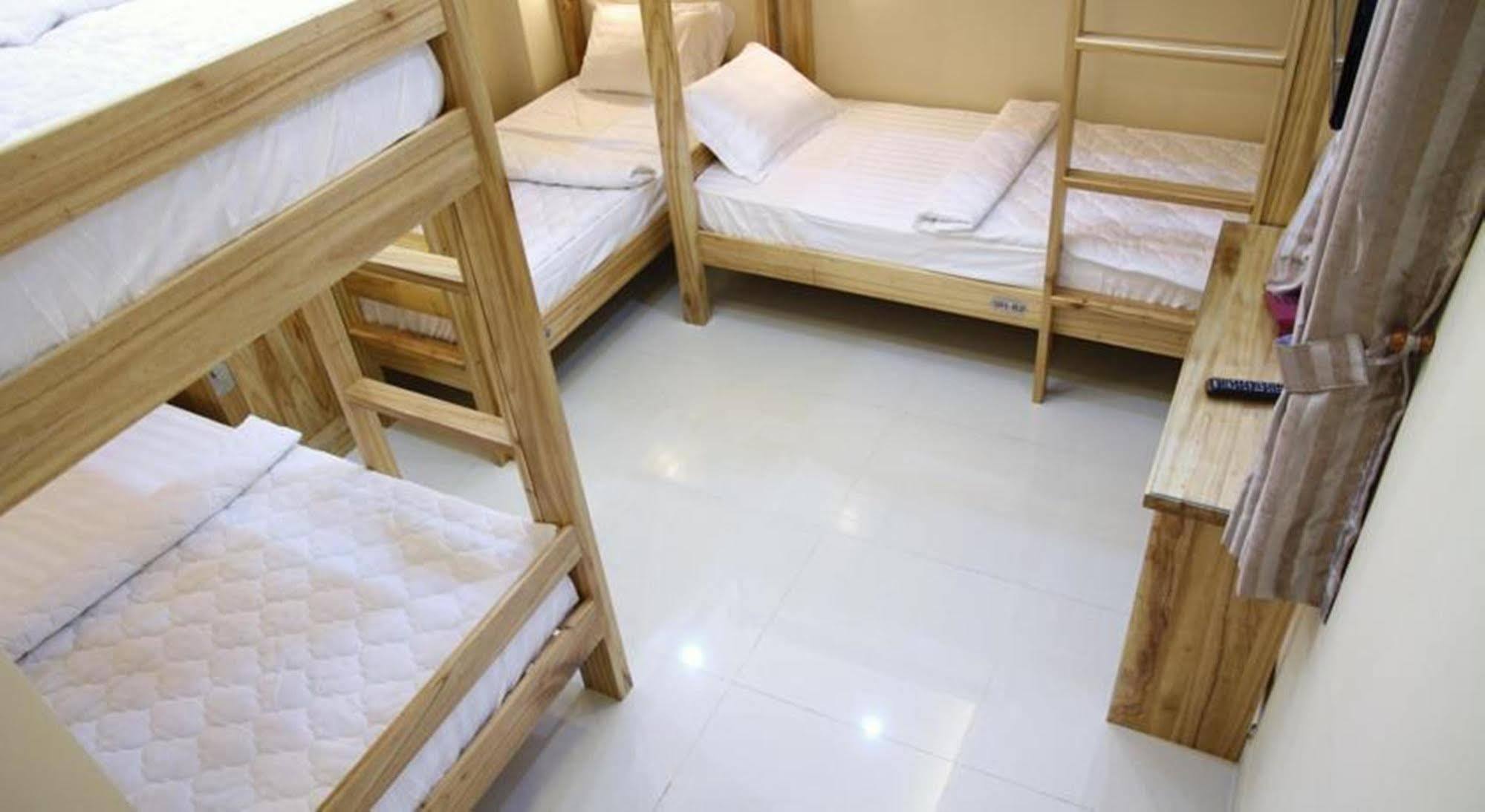 New Saigon - Bui Vien Walking Street Hostel
